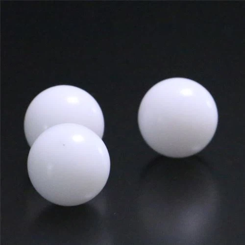 پوم پلاسٹک کی گیند